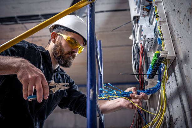 Best Electrical Outlet Repair  in Strafford, MO